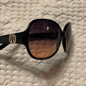 TORY BURCH SUNGLASSES
